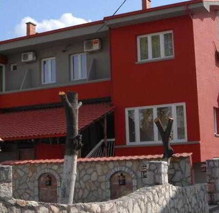Guest House Breza Прилеп Екстериор снимка