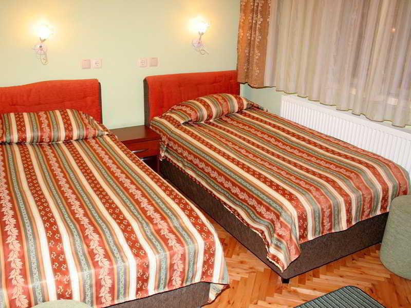 Guest House Breza Прилеп Екстериор снимка